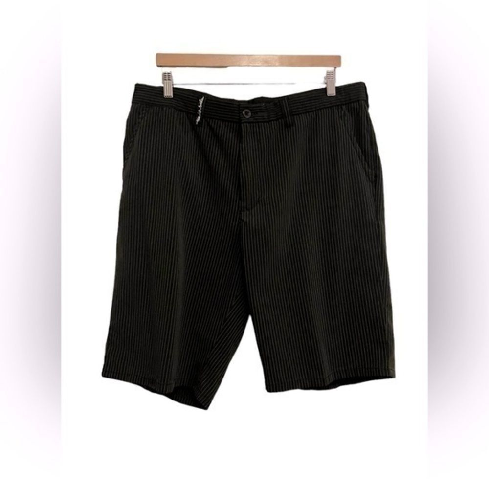 TRAVIS MATHEW shorts 38